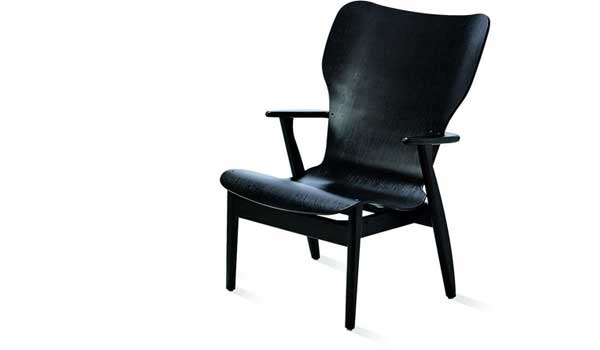 Domus lounge chair, black seat and black frame, by Ilmari Tapiovaara / Artek