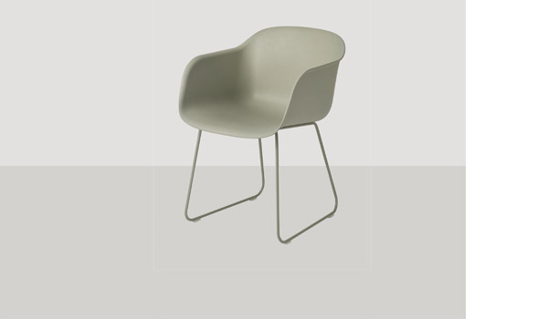 Fiber chair, here with green shell and green sled base, by Iskos-Berlin / Muuto.