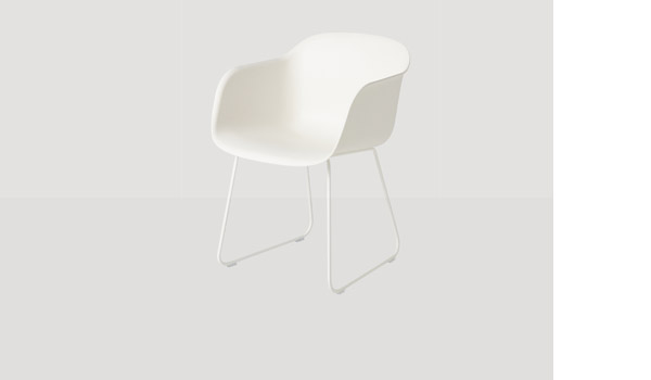 Fiber chair, here with white shell and white sled base, by Iskos-Berlin / Muuto.