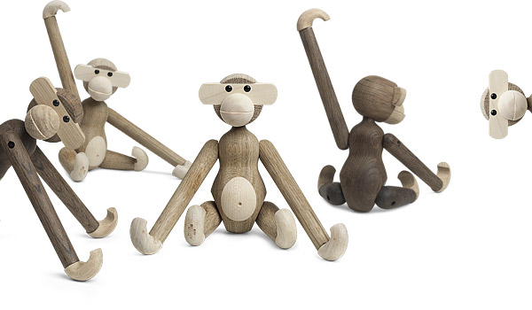 The famous monkey, designed by Kay Bojesen 1951, now also available in a oak/maple version and a smoked oak/oak version.