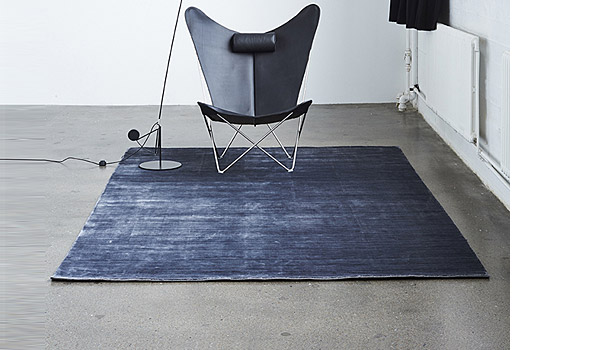 Bamboo rug, steelblack colour, by Massimo.