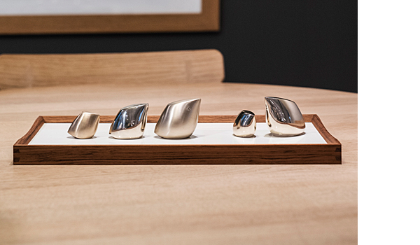 Aves birds on turning tray by Co Derr / Architect Made