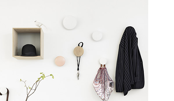 Dots coat hangers, here with mini stacked module, by Tveit & Tornøe / Muuto.