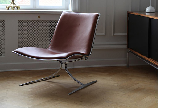 FK 710 Skater chair by Jørgen Kastholm / Lange Production.