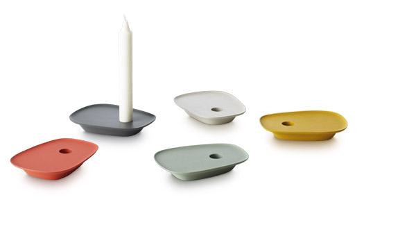 Float candle holder, available in five different colours, by Anderssen & Voll / Muuto.