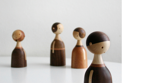 Kin, family of wooden figures designed by Lars Fjetland/Architectmade.