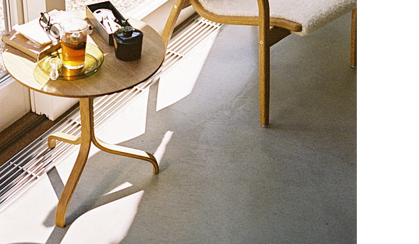 Lamino side table by Yngve Ekström / Swedese.