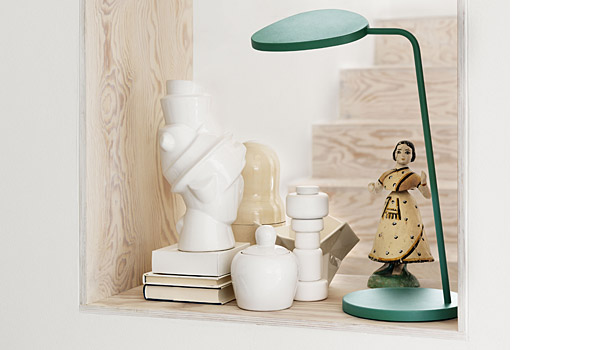 Leaf table lamp, here in stacked module with closely separated vase, plus pepper grinder and bulky suger bowl, by Broberg and Riddarstråle / Muuto.