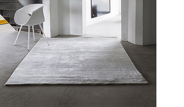 Bamboo rug, light grey colour, by Massimo.