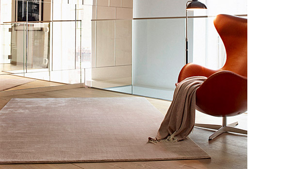 Bamboo Earth rug, nougat rose colour, by Massimo.