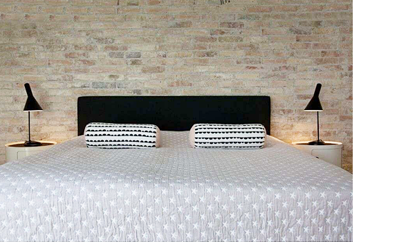 SALE! AJ Royal grey table lamp by Arne Jacobsen / Louis Poulsen. Condition = very good