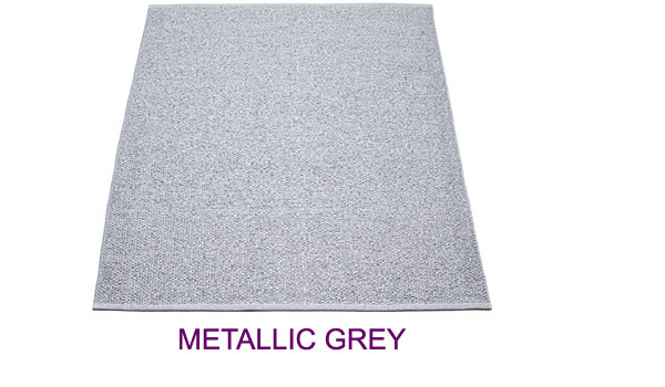SALE! Svea rug, 140 x 220 cm, metallic grey. Produced by Pappelina, Sweden.