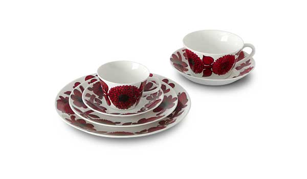 Aster (red), tableware designed by Stig Lindberg / Gustavsberg